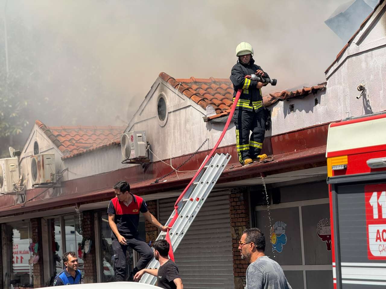 Fethiye Balık Hali’nde İş Yerinde Yangın Paniği 4